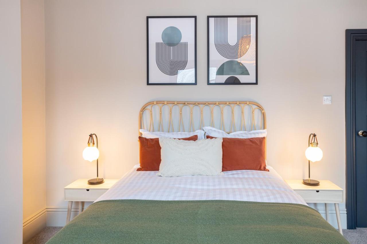 Stunning Scandi 3 Bed House In Manchester-Parking Villa Kültér fotó