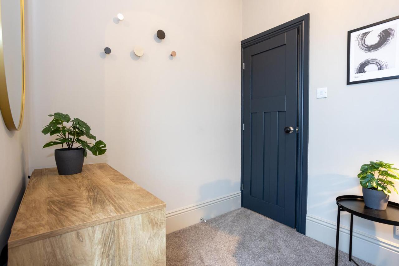 Stunning Scandi 3 Bed House In Manchester-Parking Villa Kültér fotó