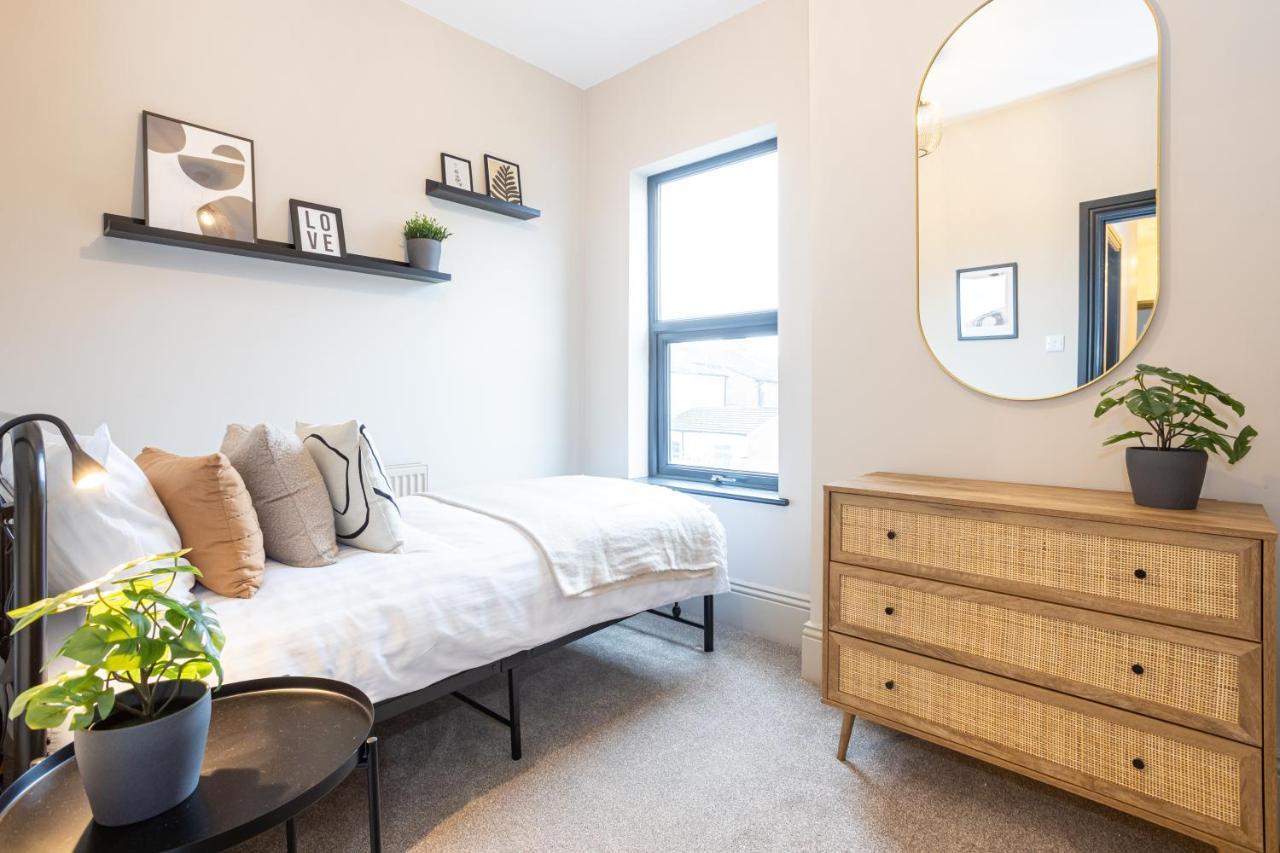 Stunning Scandi 3 Bed House In Manchester-Parking Villa Kültér fotó